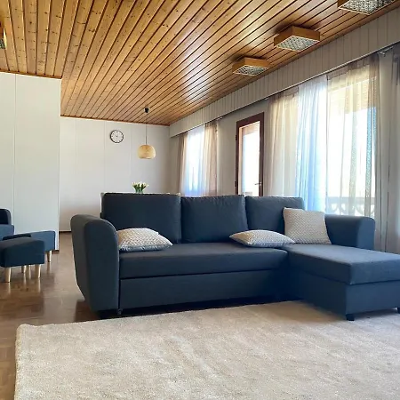 Lakevew House